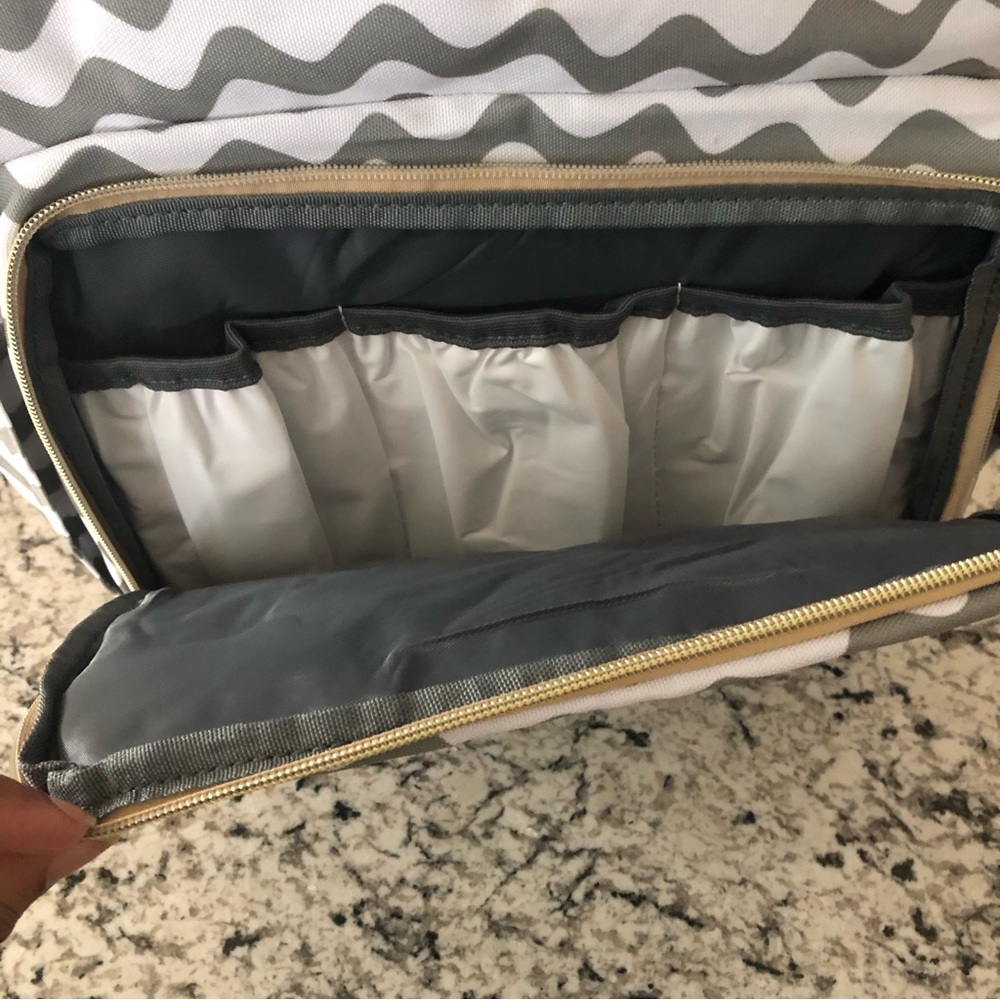 🆕 debug Diaper Bag - Picture 4 of 6